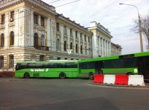 троллейбусы и трамваи блокировали город